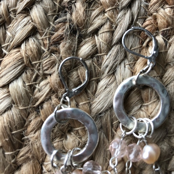 Statement earrings with light pink beads - Picture 3 of 3